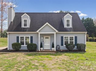 6104 Sunbridge Ct, Charlotte, NC 28269