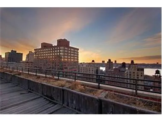 Rented by Douglas Elliman | media 22