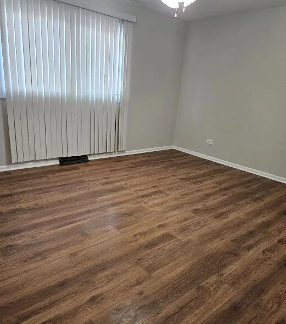 2 bed, 1.5 bath, 1100 sqft, $1,700 — Photo 4