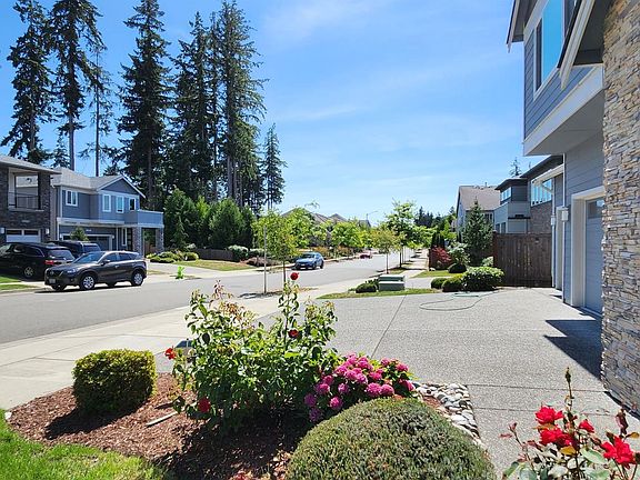 4th image of 13824 45th Dr SE