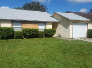 10728 Meadowlea Cir W, Jacksonville, FL 32218