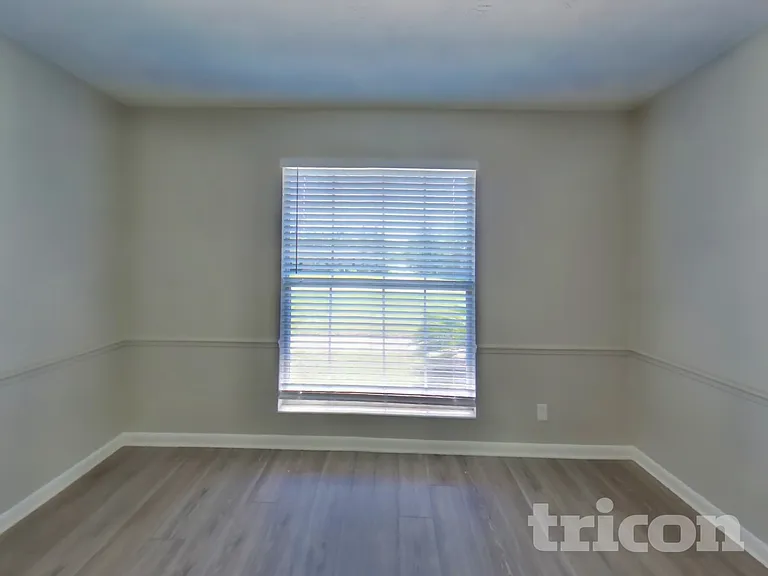 671 Custer Cir — Photo 5