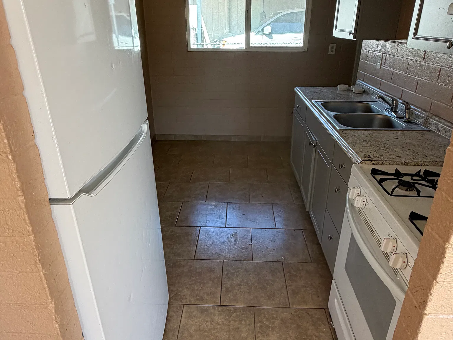 2 bed, $1,200 — Photo 3