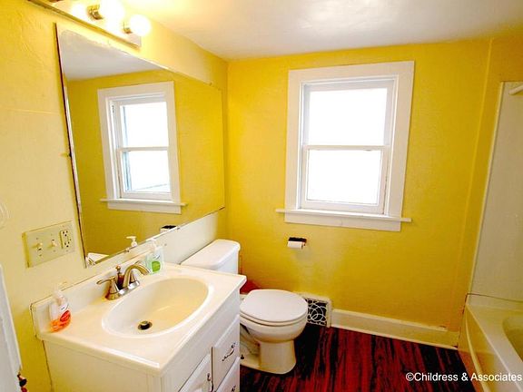 5th image of 117 Caledonia St NE