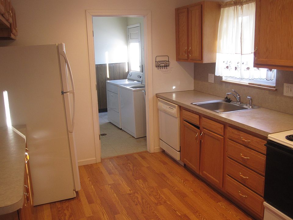 2nd image of 20232 Floral St