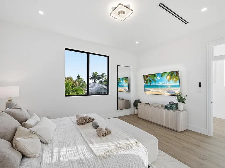 1308 Avocado Isle — Photo 36