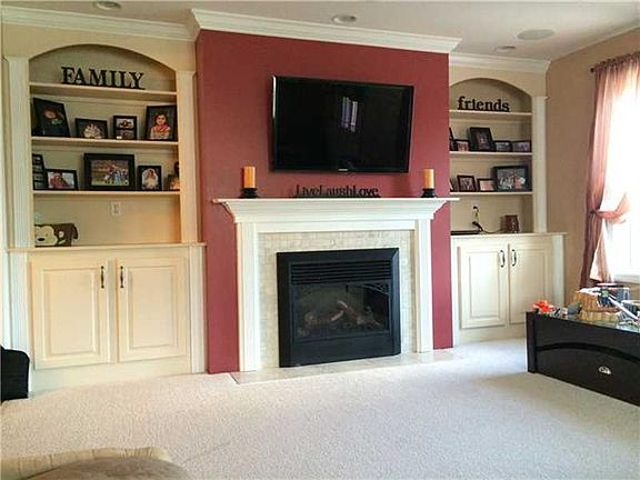 3rd image of 110 Creekside Dr