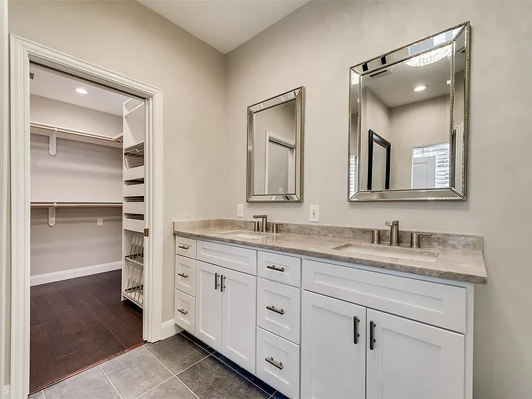 2902 N Pearl St — Photo 35