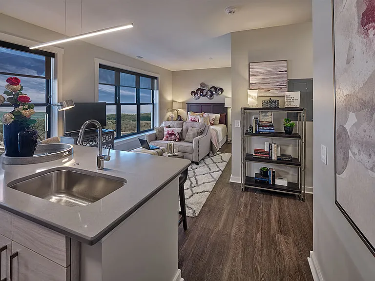 520 Lofts — Photo 8