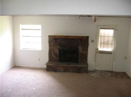 3rd image of 5688 Tullis Dr
