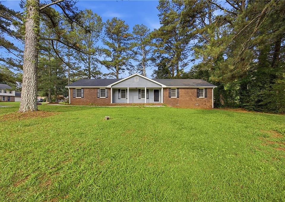 1st image of 2409 Three Bars Dr