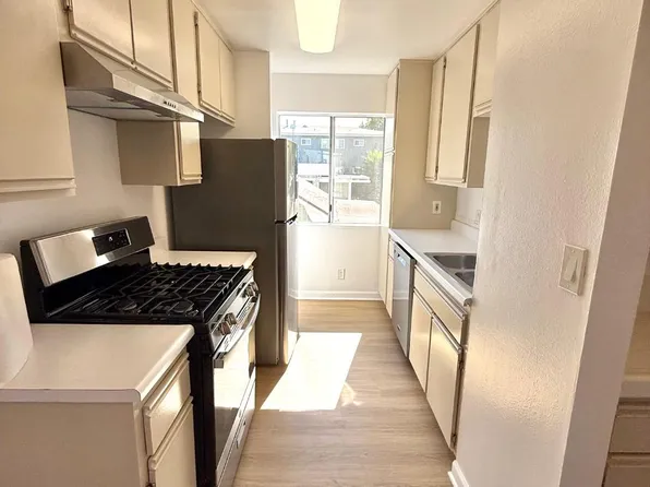 564 N Ardmore Ave #1, Los Angeles, CA 90004