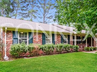 12001 Camelot Dr SE, Huntsville, AL 35803