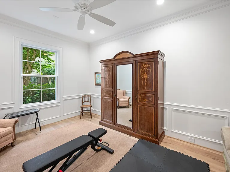 1235 Wynden Oaks Garden Dr — Photo 16