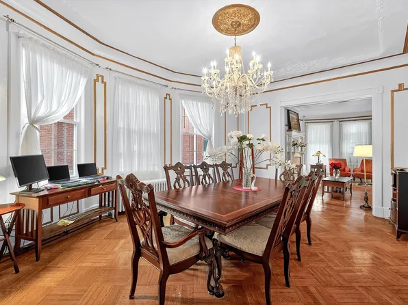 116 Bentley Avenue image 10 of 50