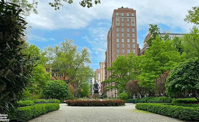 Rented by Brown Harris Stevens | media 14