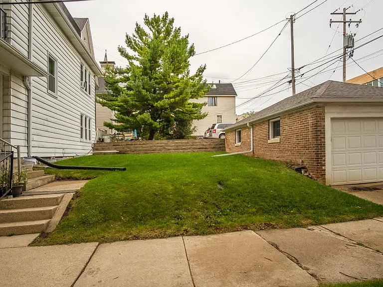2450 N Cramer St — Photo 12