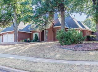 2209 Wildwood Ter, Edmond, OK 73034