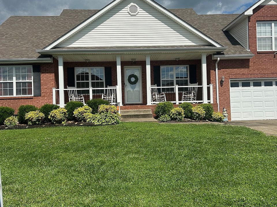 1st image of 679 Clover Hills Ct
