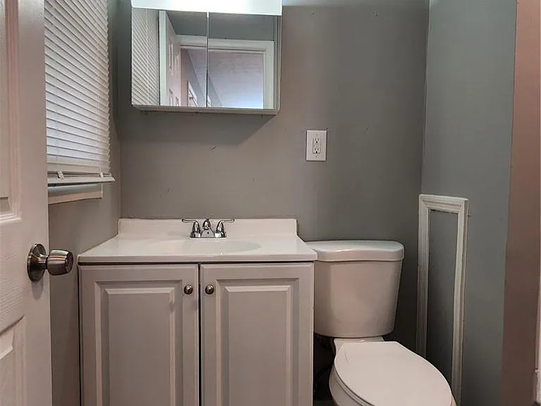 1633 Reid Ave — Photo 10