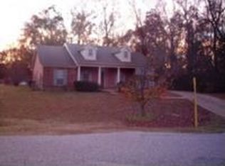 136 Greenfield Pl, Wetumpka, AL 36093