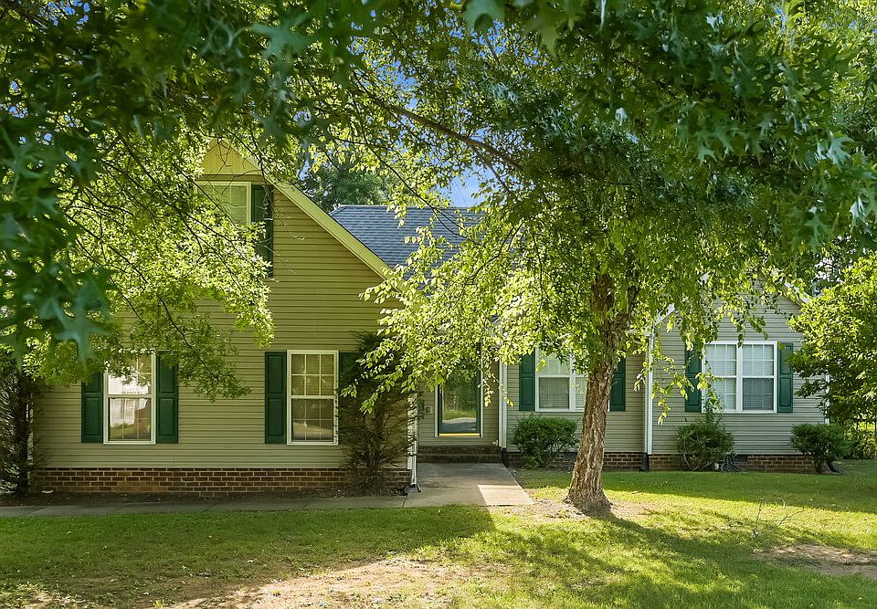 1st image of 113 Bristol Dr