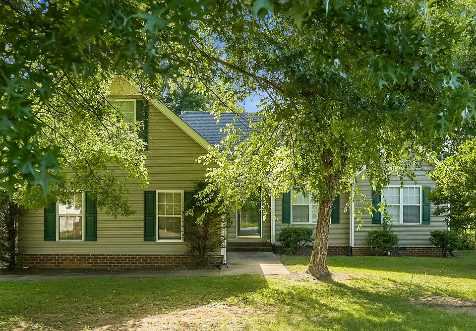 113 Bristol Dr