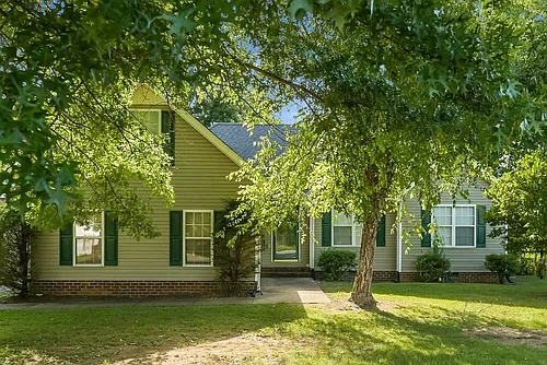113 Bristol Dr Photo 1