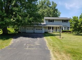 1368 Paul Rd, Churchville, NY 14428