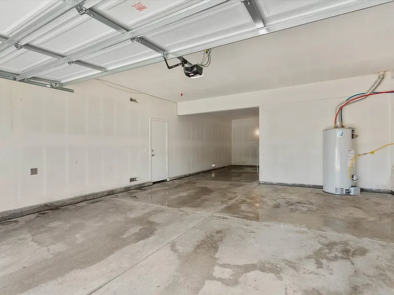 13564 Williamson Rd — Photo 34