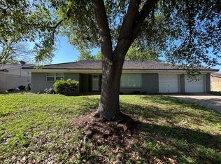 213 Victorian Dr, Fort Worth, TX 76134