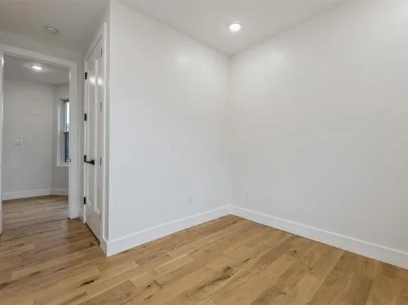 259 Liberty Avenue image 12 of 24