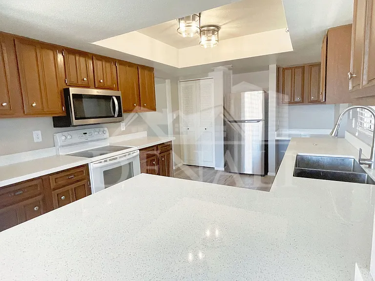 2243 W McRae Way — Photo 9