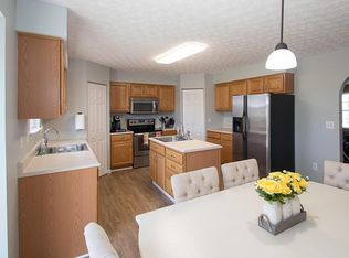 292 Haystack Ave, Pataskala, OH 43062