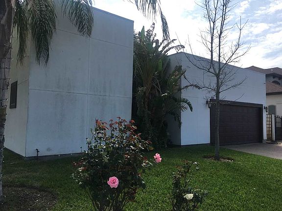 5th image of 959 Lauren Ln
