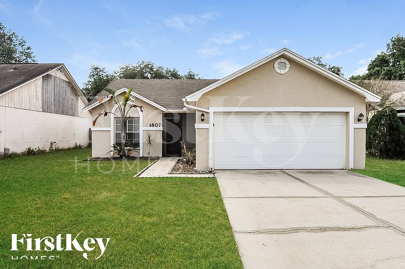 1st image of 1807 Greenwood Valley Dr