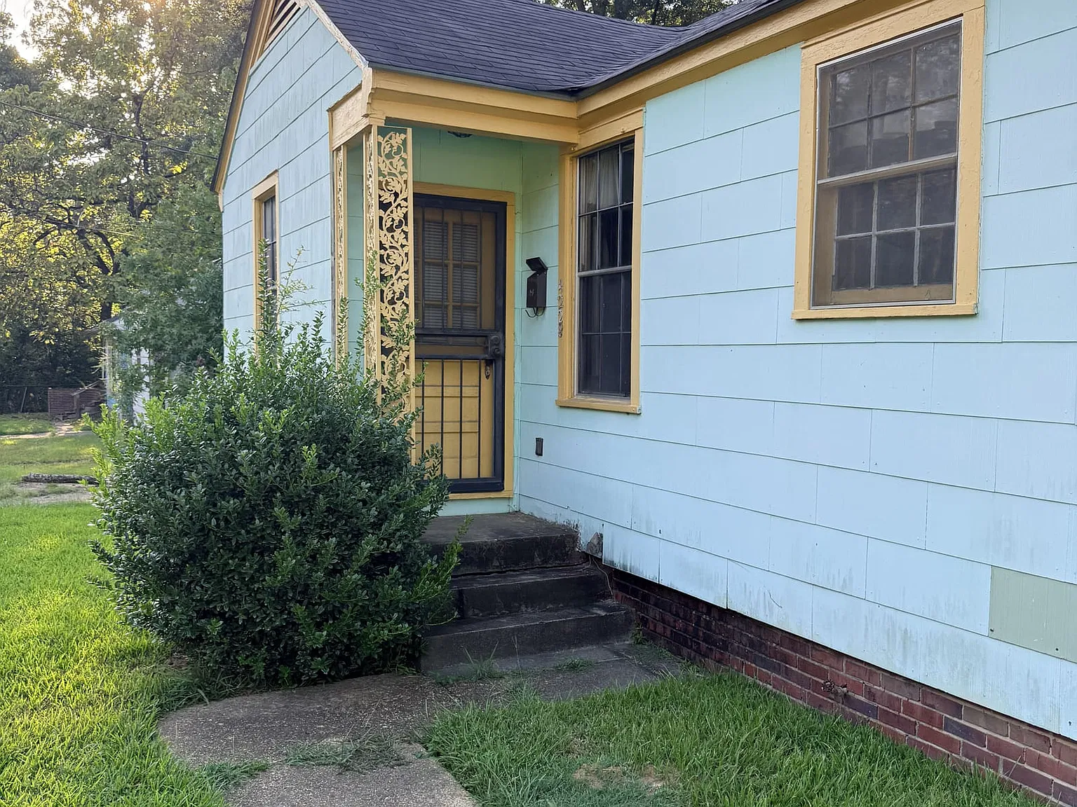 3 bed, 1683 sqft, $1,067 — Photo 2