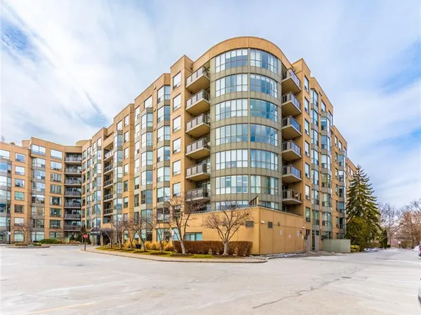 2511 Lakeshore Rd W #708, Oakville, ON L6L 6L9