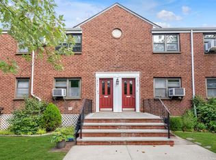160-51 17th Avenue #Lower, Whitestone, NY 11357