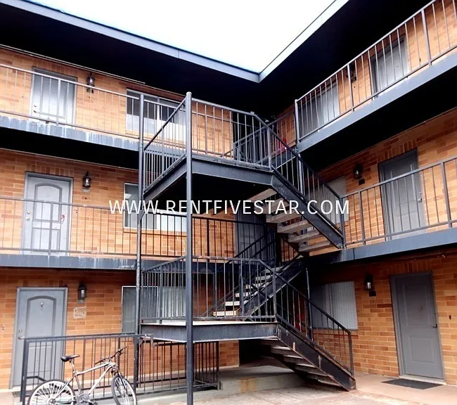 809 S 4th Ave #22 — Photo 1