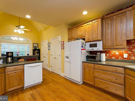 4th image of 107 Chancellorsville Dr