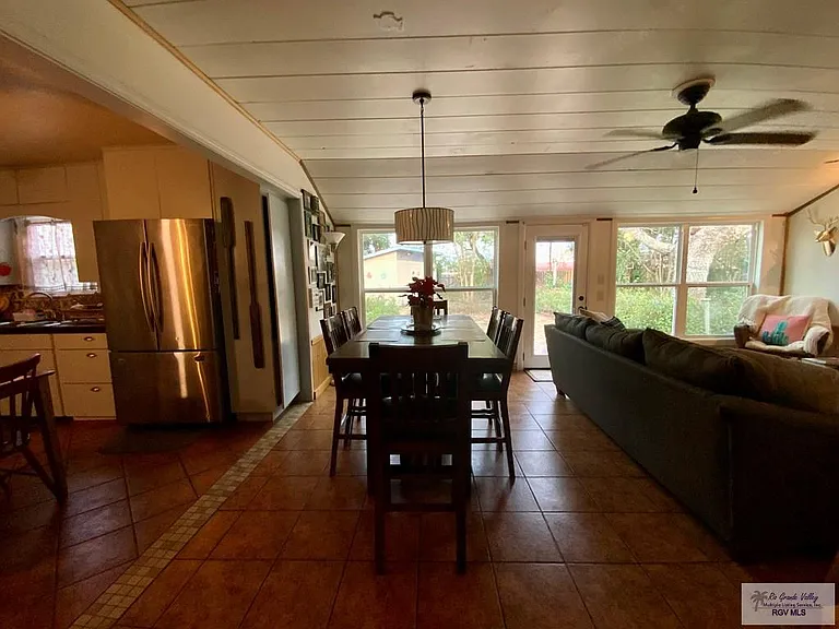 205 Ebony Ave #GUEST COTTAGE — Photo 9
