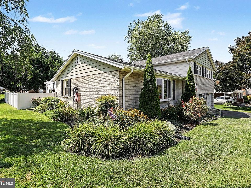 1st image of 398 Folkstone Way