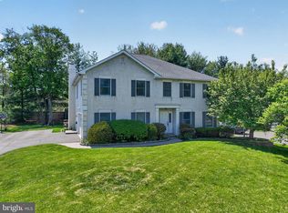 1604 Winchester Dr, Blue Bell, PA 19422