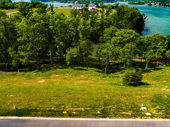 4th image of 2647 Oakum Ct