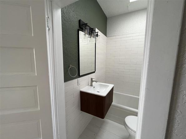 Unique and Properly Updated Historic 1 Bedroom Apartment in EDO | 421 Broadway Blvd SE, Albuquerque, NM