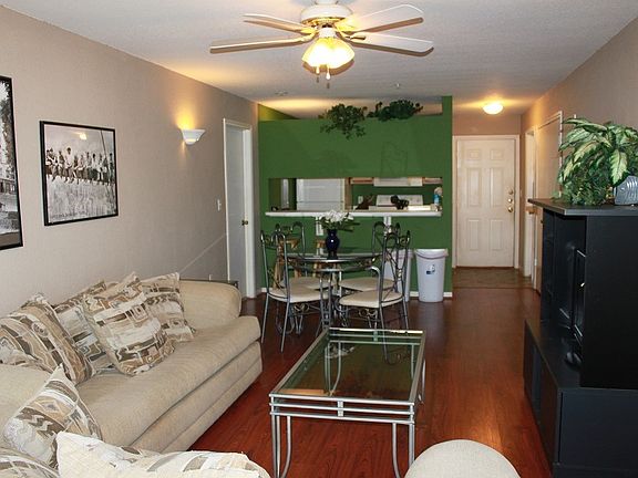 3rd image of 525 Southwest Pkwy APT 304