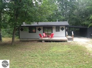 6183 River Ridge Dr, Bellaire, MI 49615