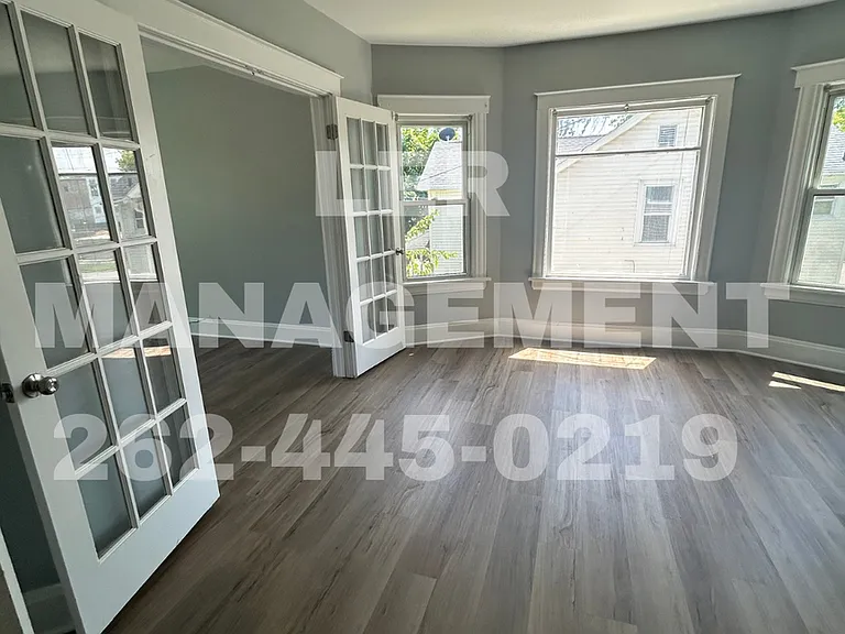 5426 16th Ave — Photo 5