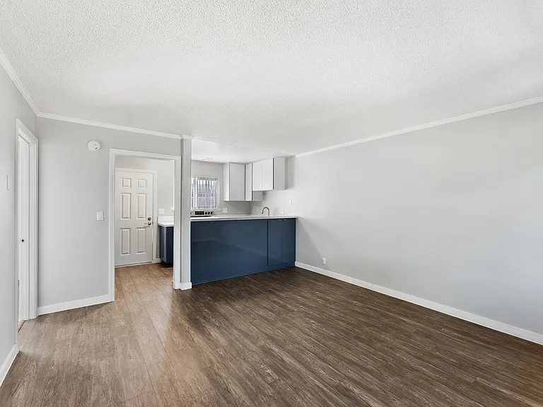 Villa Del Sol Apartments — Photo 11